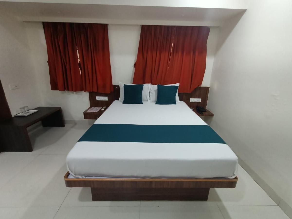 Hotel Samadhan Powai 2*
