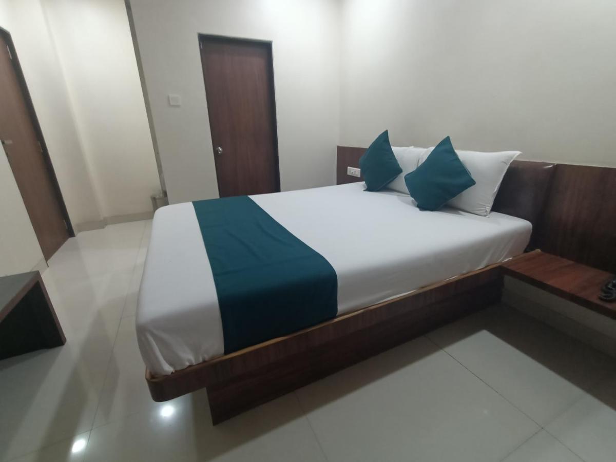 Hotel Samadhan Powai 2*